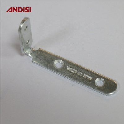 Arredamento in legno supporto di connettore a forma di L con materiale in ferro e dimensione 39.5x39.5x13mm