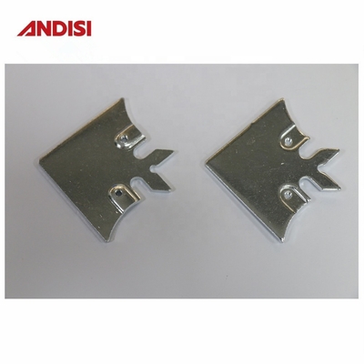 Non standard 3mm forma di pesce Placcata in zinco Acciaio Metal Bracket con connettore a buco Flat Cabinet Corner Brace