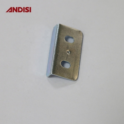 L Furniture Steel Flat Angle Bracket Connector con spessore di 0,8 mm e dimensioni di 32x17x8,23 mm
